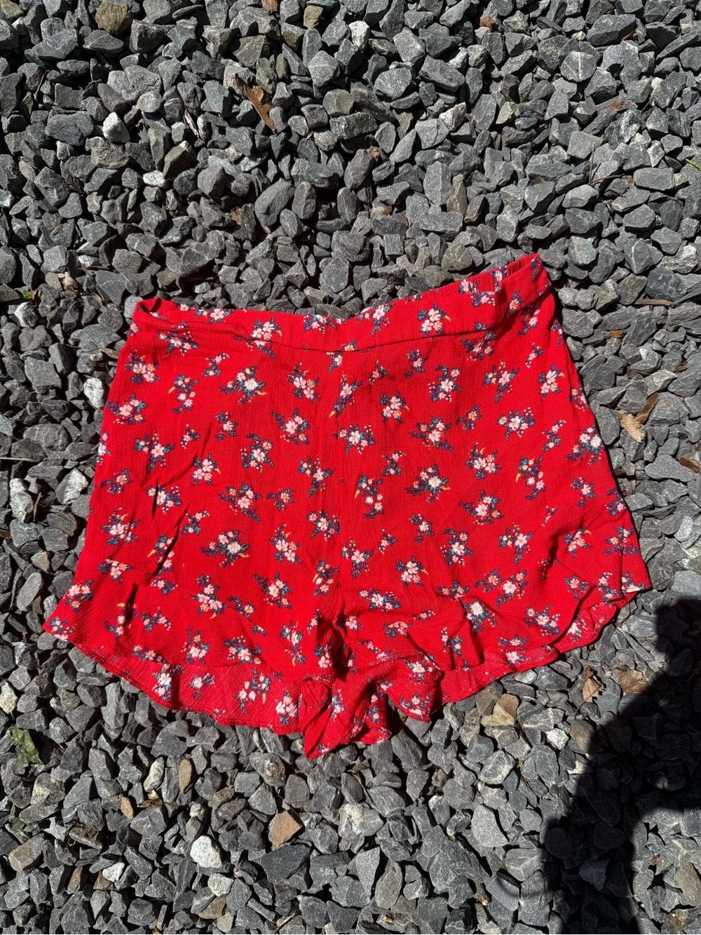 American Eagle Outfitters Red Floral High-Waist Women's Shorts